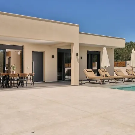 Villa Aurelio, An Ethereal Delight By Mind Your